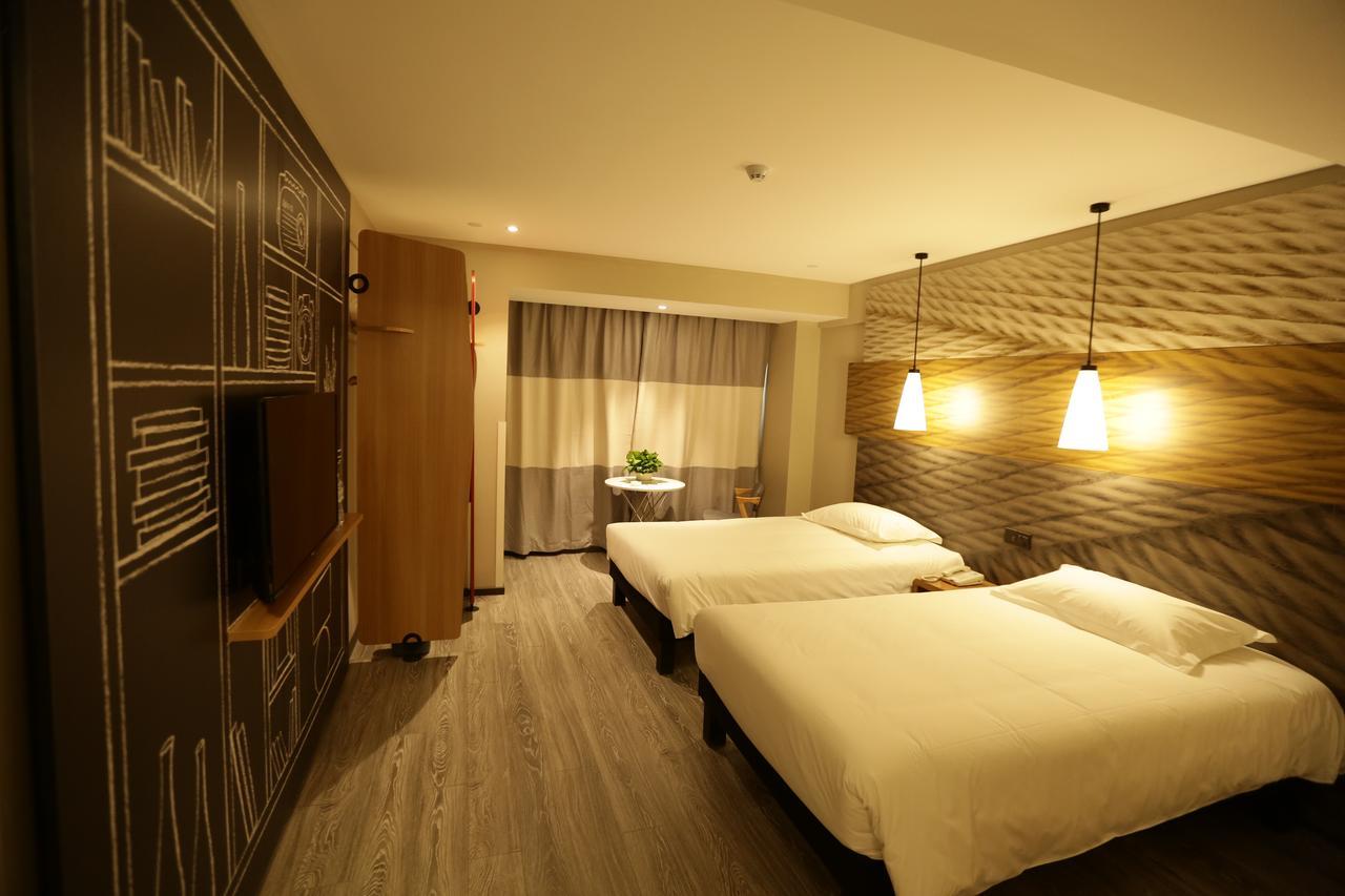 Hotel Ibis Chengdu West Jingcui Road Exterior foto